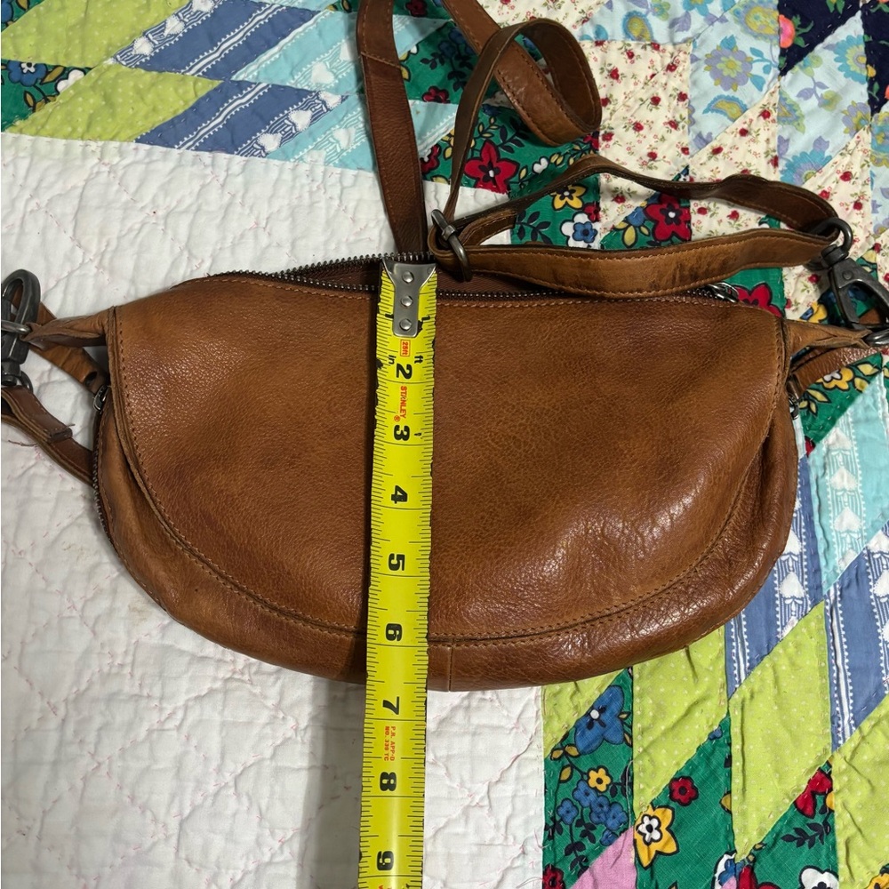 Latico Crosby Congac Leather Crossbody Saddle Bag - Picture 8 of 9